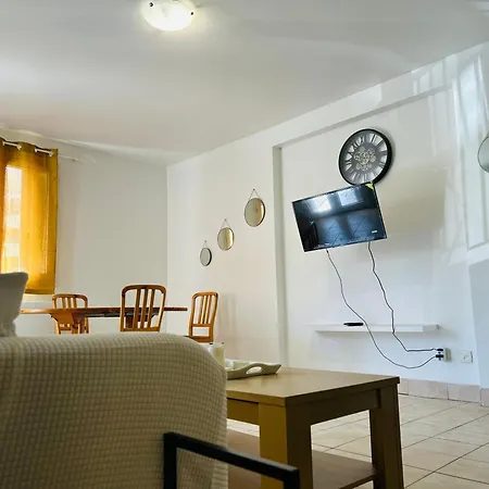 2eme Dans 2 Proche Mer, Centre-ville Et Commerces Hostel *